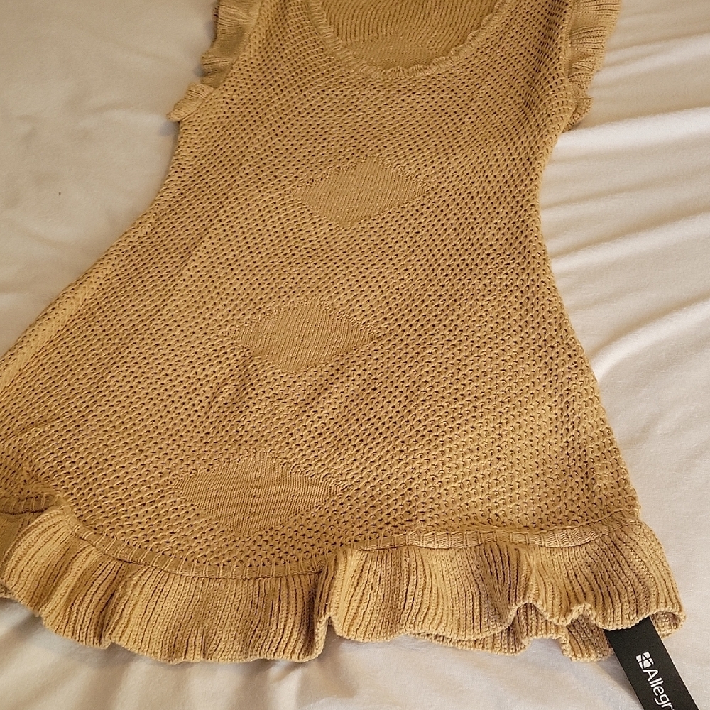 Knit Dress with Ruffles - Picture 4 of 6